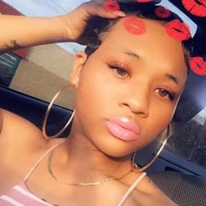 Meet your Posher, Melisha